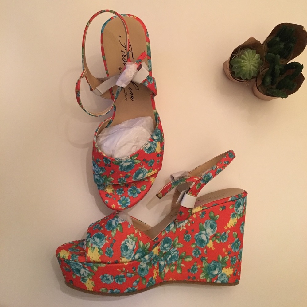Floral Wedge Sandals